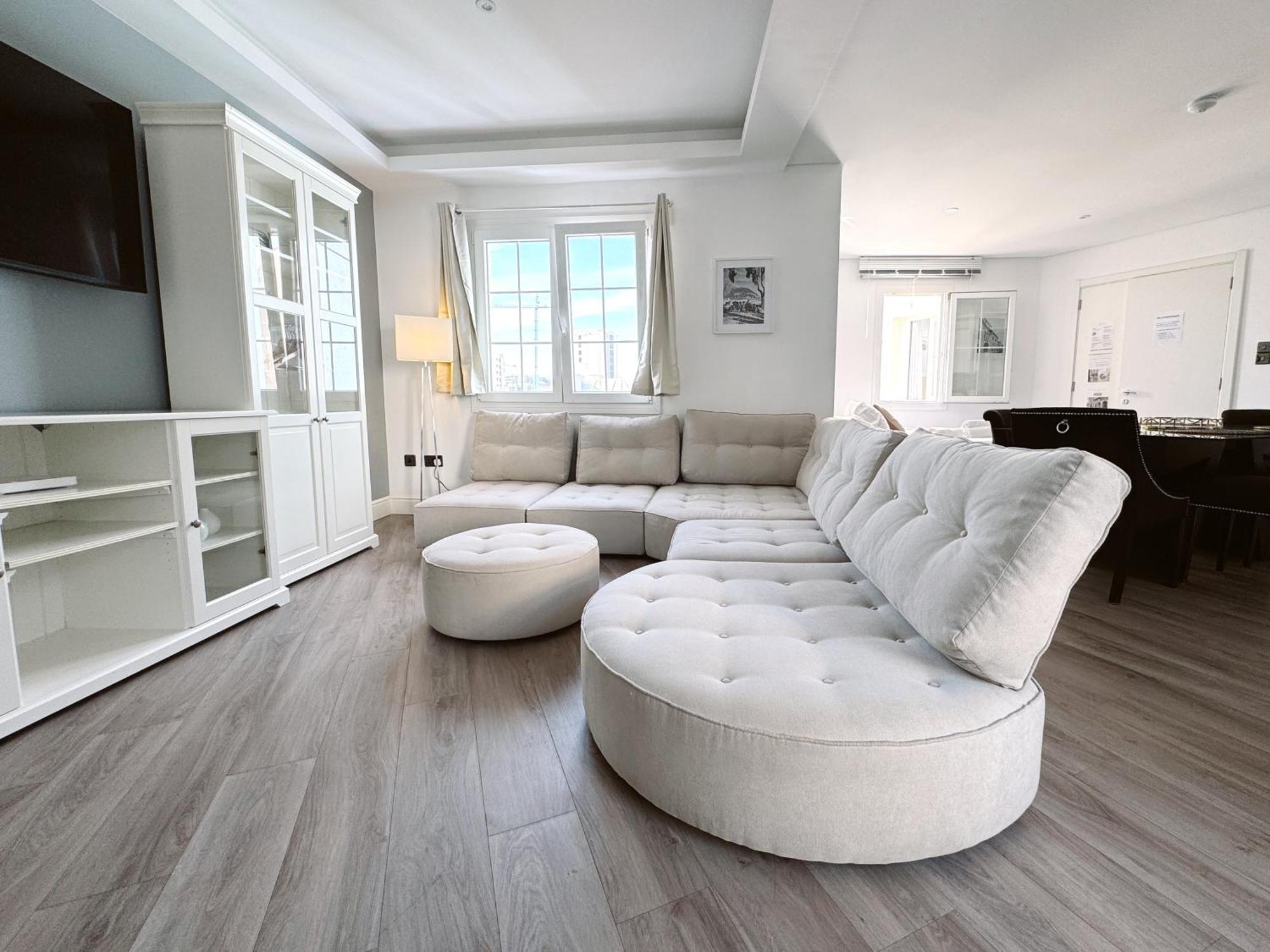 Luxurious Penthouse Studio With Private Terrace - Grand Central House Gibraltar Exterior foto